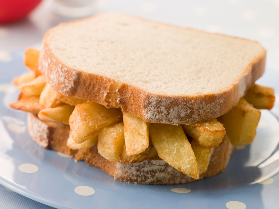 Chip sandwich on white bread